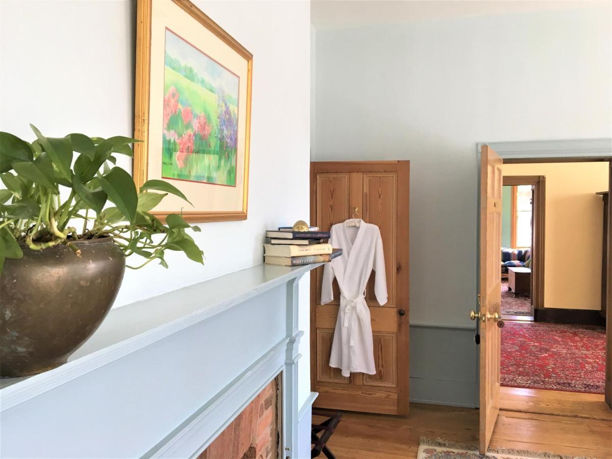 Smithfield Farm B&B Уинчестер Экстерьер фото