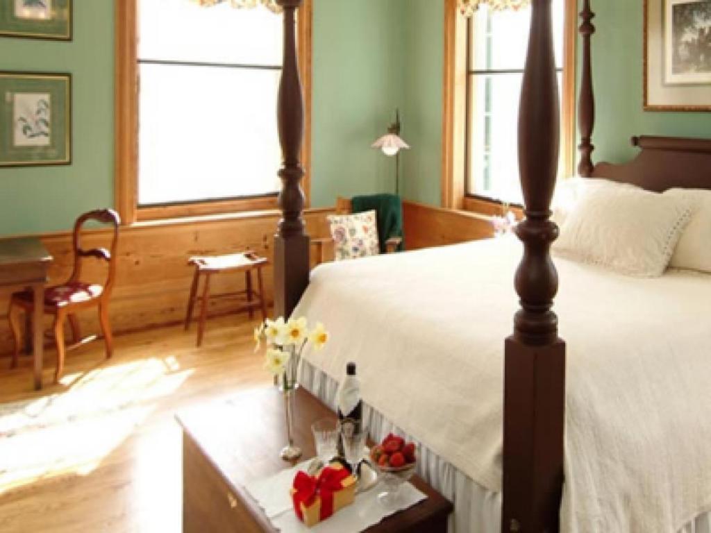 Smithfield Farm B&B Уинчестер Номер фото