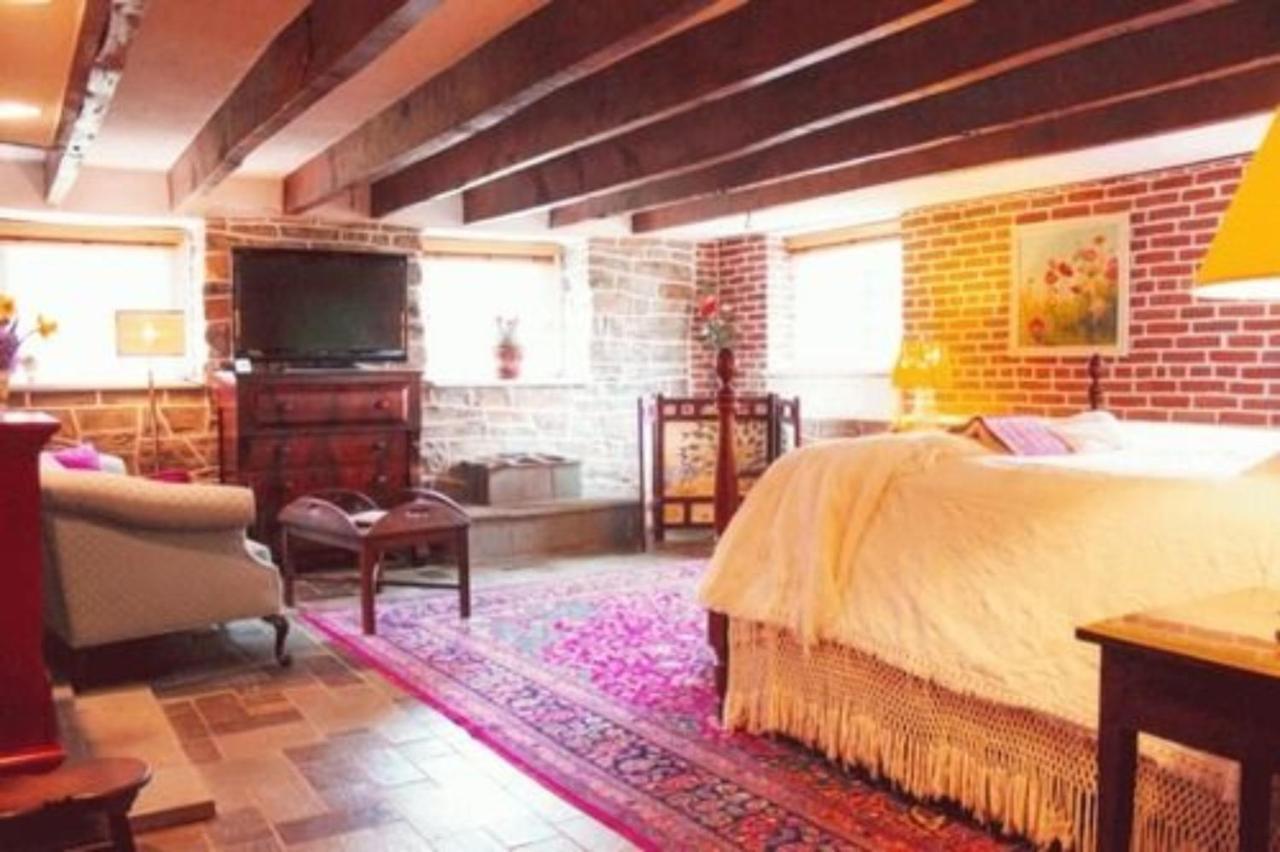 Smithfield Farm B&B Уинчестер Экстерьер фото