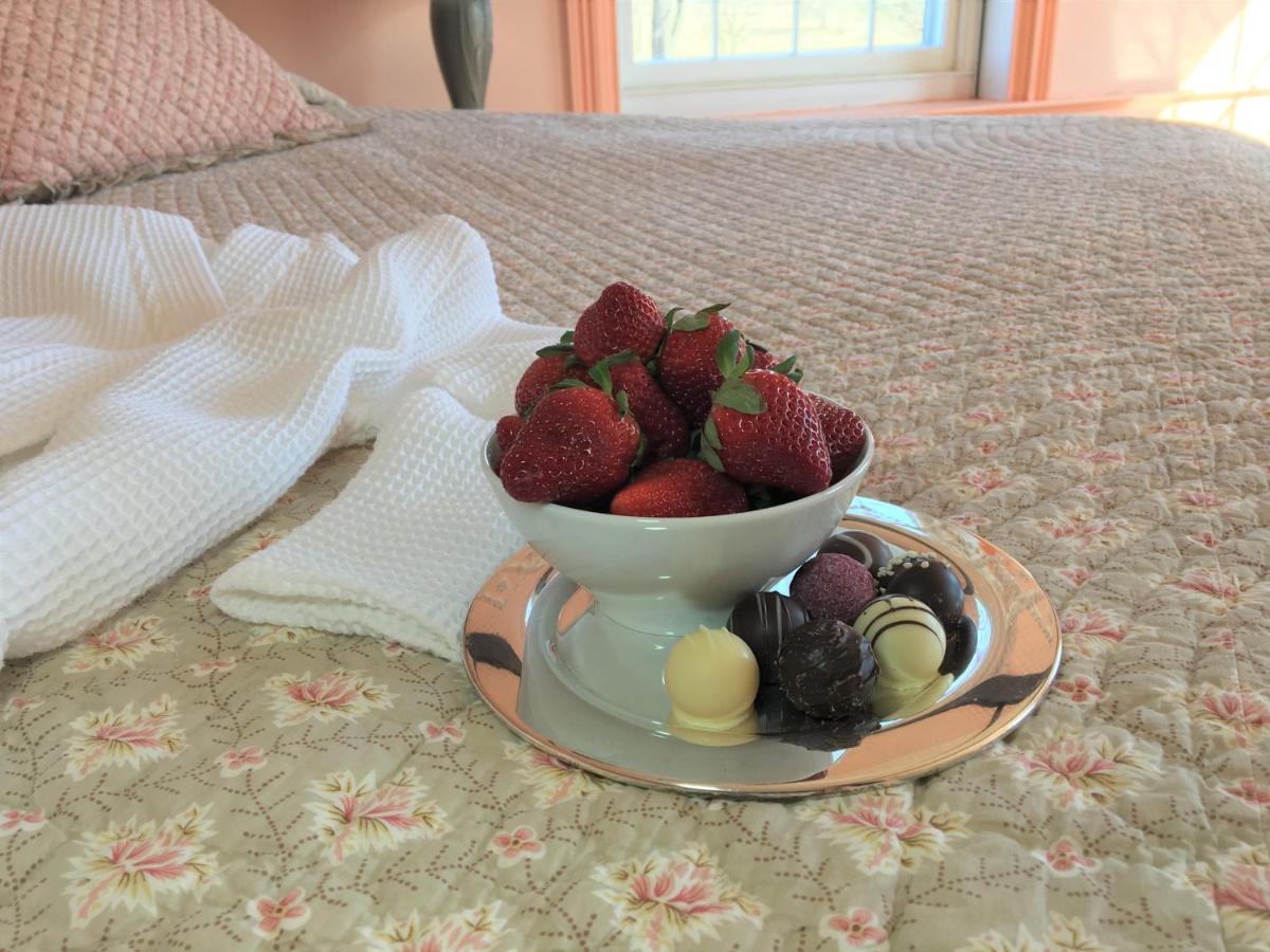 Smithfield Farm B&B Уинчестер Экстерьер фото
