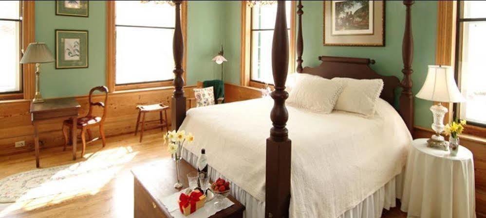 Smithfield Farm B&B Уинчестер Экстерьер фото