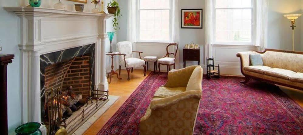 Smithfield Farm B&B Уинчестер Экстерьер фото